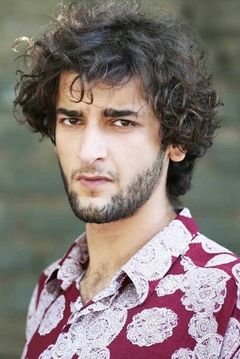 Maziar Firouzi interpreta Ferdinando