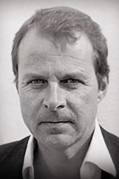 Carl Rigg interpreta Imposter