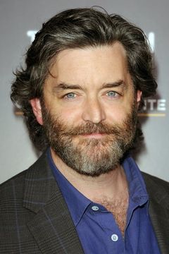 Timothy Omundson interpreta Lance Walters