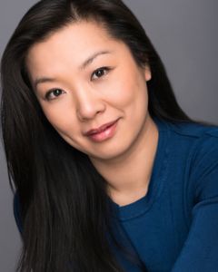 Christina Tam interpreta Scientist