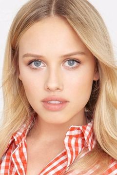 Gracie Dzienny interpreta Clementine