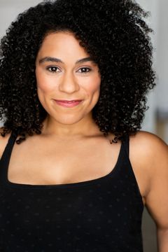 Krysta Gonzales interpreta Additional Voices (voice)