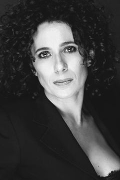 Francesca Antonelli interpreta Stefania