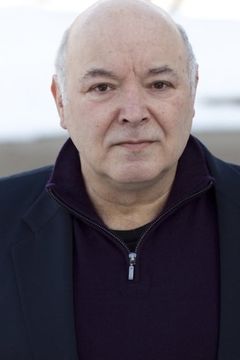 Don Amendolia interpreta Father Coturri