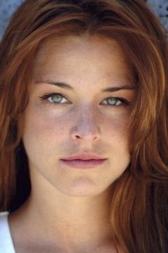 Natalie Ramsey interpreta Body Shot Girl