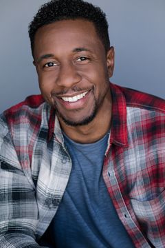 Anthony Gaskins interpreta Defeated Player #1