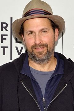 Tommy Swerdlow interpreta Troop Leader