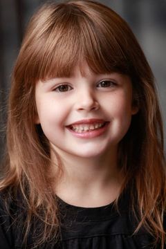 Gemma Fray interpreta Little Girl