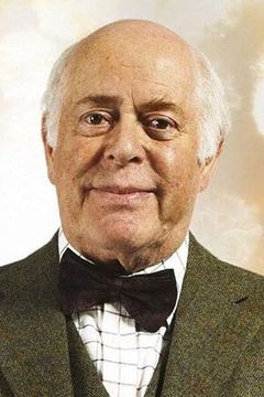 Clive Swift interpreta Sir Ector