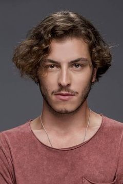 Boran Kuzum interpreta Feyyaz