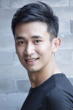He Feng interpreta Man Tun
