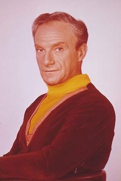 Jonathan Harris interpreta Manny (voice)