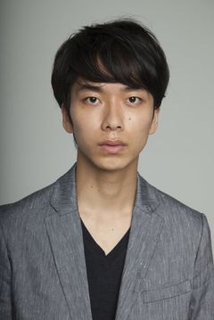 Hiroto Oshita interpreta Customer