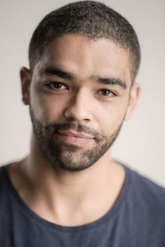 Kingsley Ben-Adir interpreta Dr Marcus Summer