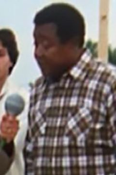 Clarence Thomas interpreta Self (archive footage) (uncredited)