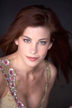 Brooke Satchwell interpreta Therese Payne