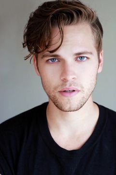 Alexander Calvert interpreta Jack Kline / Belphegor