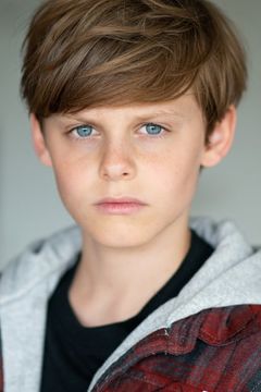 Cameron Crovetti interpreta Josh Wright
