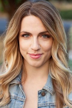 Katie Michels interpreta Zoe
