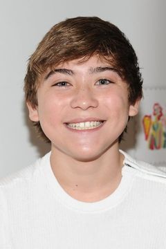 Raymond Ochoa interpreta Caroline's Child (voice)