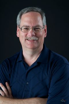 Peter den Boer interpreta Amalgamated Lawyer (uncredited)