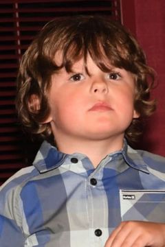 Dylan Walters interpreta Manny Heffley