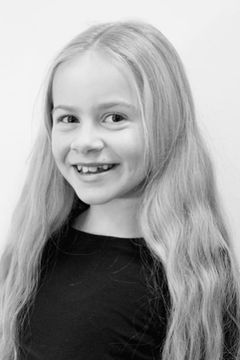 Matilda Gross interpreta Nelly Rapp