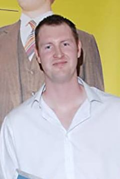 Neil Fingleton interpreta Russian General's Bodyguard 1