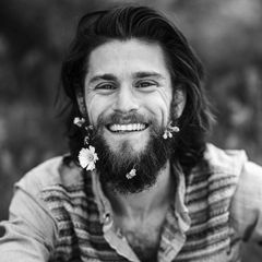 Brett Fleisher interpreta Willie Shearman