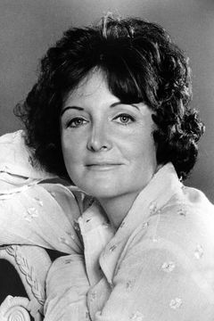 Mitzi Hoag interpreta Nurse Pamela Burke