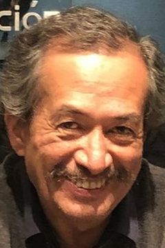 Erando González interpreta Chief Espinoza