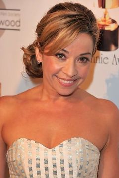 Jennifer Cody interpreta Darcy