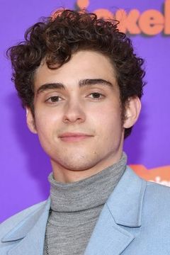 Joshua Bassett interpreta Aiden Peters