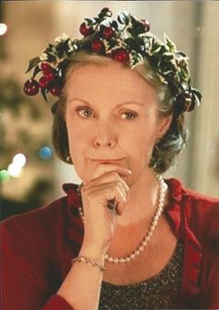 Tedde Moore interpreta Maxine Smith