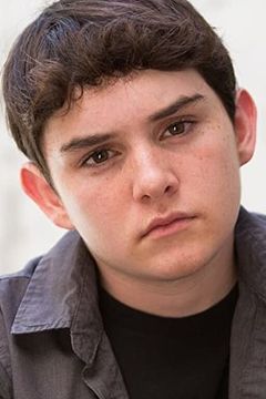 Trenton Rogers interpreta 6 yr. old Boy