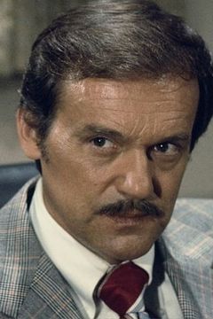 John S. Ragin interpreta Chief Inspector