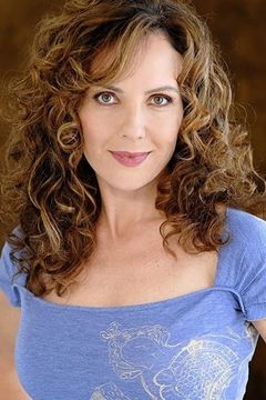 Laura Soltis interpreta Sheryl