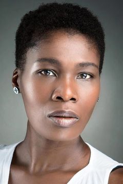 Abena Ayivor interpreta Ella Khama