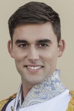 Callum Alexander interpreta Prince Alexander Theodore William Hendricks