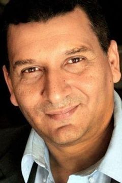 Roberto Montesinos interpreta Hugo Chavez