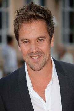 Renaud Leymans interpreta Lieutenant Eric Vernet