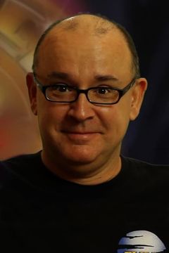 David DeCoteau interpreta Himself (uncredited)