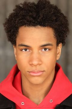 Terrell Ransom Jr. interpreta Cody Braxton