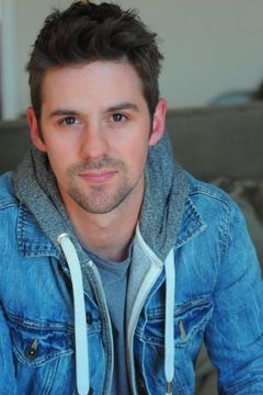 Jordan Ray Fox interpreta Nathan (uncredited)