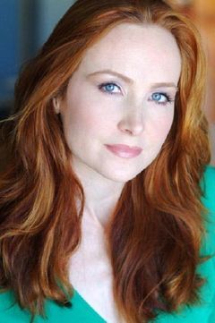 Laurel Wiley interpreta Dr. Jennifer Ash