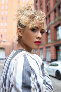 Vanessa Cozart interpreta Nurse
