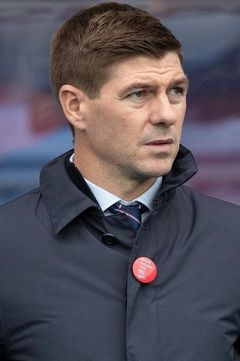 Steven Gerrard interpreta Himself