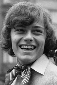 Oliver Collignon interpreta Blonde Boy Singer