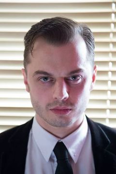 Maximilien Poullein interpreta British soldier Boves