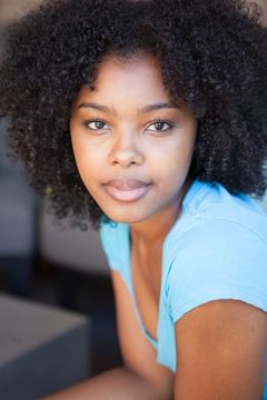 Monique A. Green interpreta Brittany